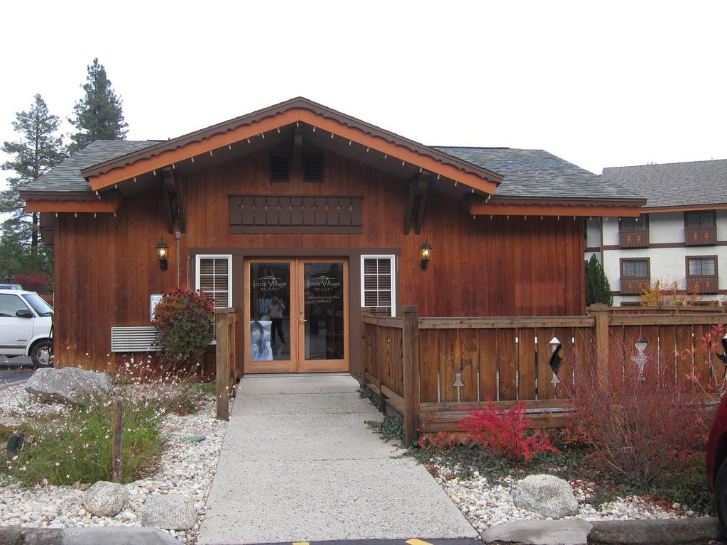 Icicle Village Resort Leavenworth Exterior photo